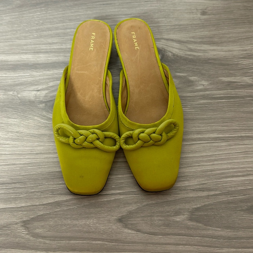 FRAME DENIM  

Le Isla Satin Flat